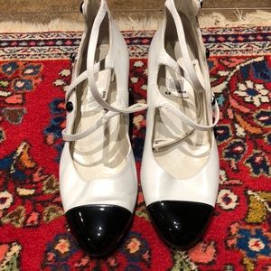Amazing Chanel Black & White Heels